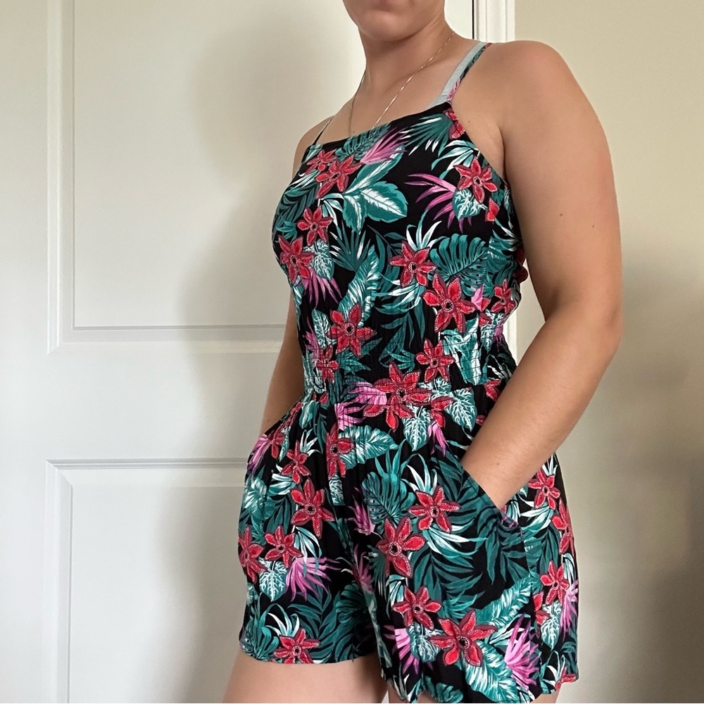 Floral Print Romper - Picture 2 of 7